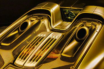 Porsche 918 Gold van Truckpowerr