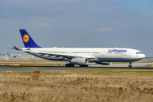 Take-off Lufthansa Airbus A330-300.