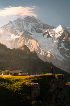 Berglandschap Lauterbrunnen, Zwitserland van Sidney van den Boogaard