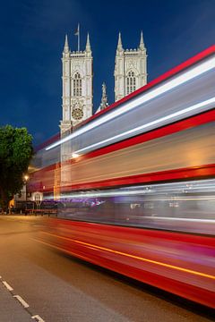 Red bus at Westminster Abbey by Markus Lange