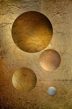 Round shapes in gold and copper. 1 by Alie Ekkelenkamp