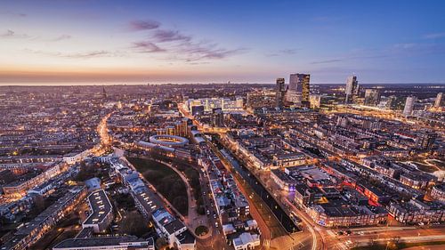 Den Haag vanuit de lucht tijdens zonsondergang - De foto is genomen vanaf de Haagse toren
