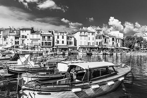 The harbour at Cassis on the Côte d'Azur – monochrome by Werner Dieterich