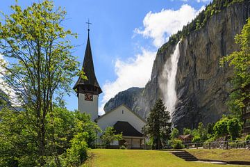 The church and Staubbach waterfall in Lauterbrunnen