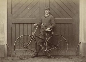 Herr Rutgers und sein Fahrrad, 1888 von Currently Past