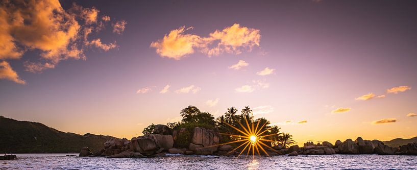 Coucher de soleil à Praslin par matt landsman