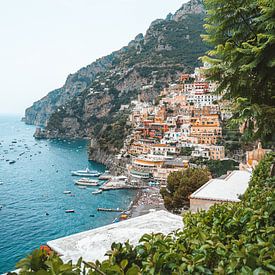 Positano and its colourful houses by Liz Schoonenberg