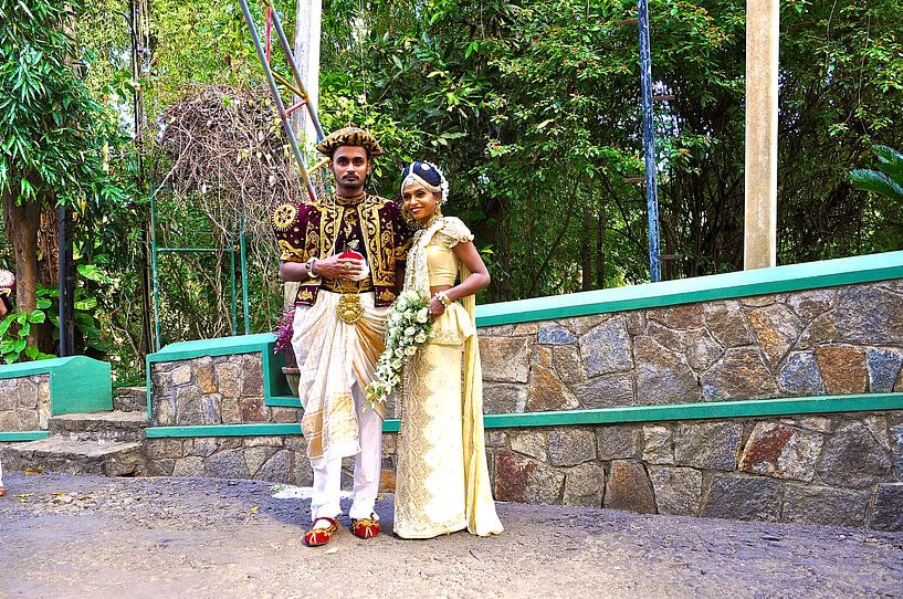 Bridal couple Sri Lanka by Frans van Huizen