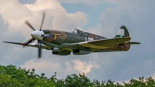 Supermarine Spitfire PR.XIX PS890.