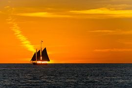 USA, Florida, Sunset behind ancient sailing ship by adventure-photos