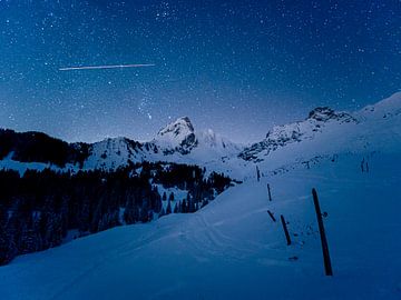 Sternenhimmel im Gantrischgebiet von Michael Zbinden Foto