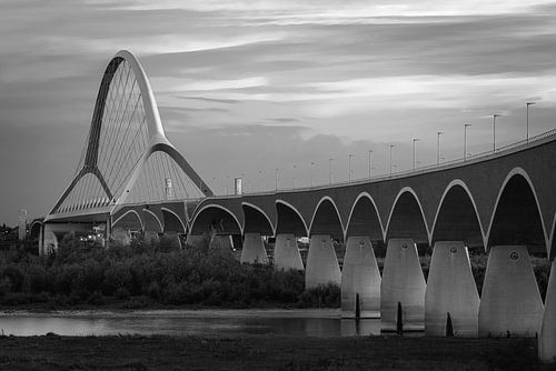 The Crossing in black and white
