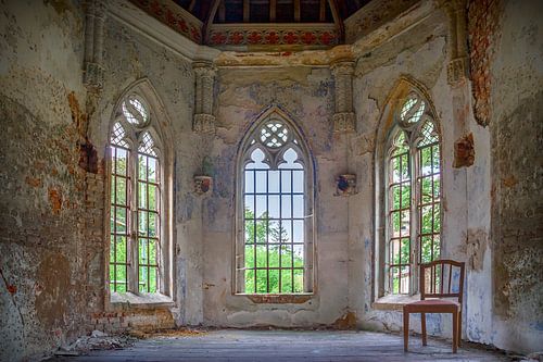 Verlaten en vervallen kapel