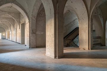 Korridore eines verlassenen Klosters