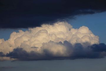 Bewolkte hemel van Thomas Jäger