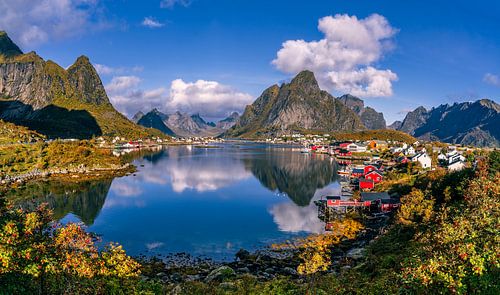 Herfst in Reine op de Lofoten - Noorwegen