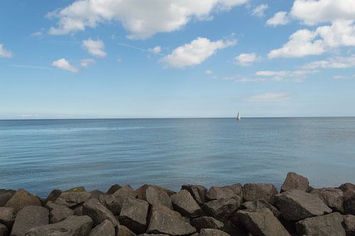 Bateau à Voile Pour La Côte Rocheuse