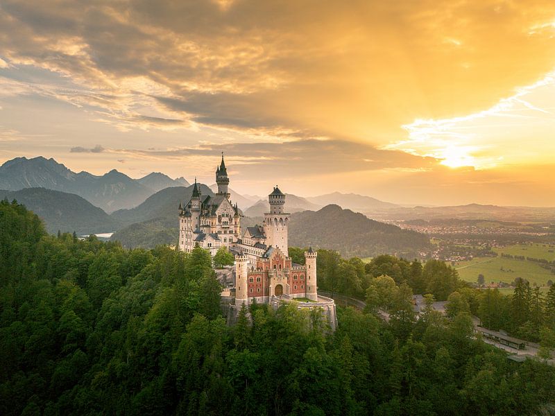 Neuschwanstein castle at sunset by Max van der Weide