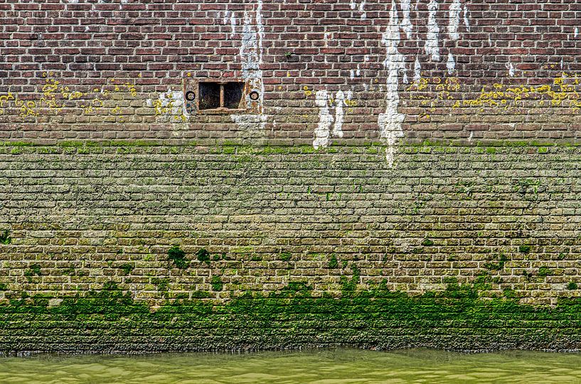 Brick quay wall by Frans Blok - photos, art and other wall decoration