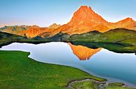 Zonsondergang op de Pic d'Ossau van Arnaud Bertrande thumbnail