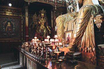 Tibetaans altaar in klooster van Your Travel Reporter