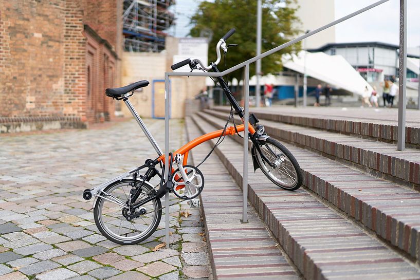 Bicycle in the center of Berlin by Heiko Kueverling