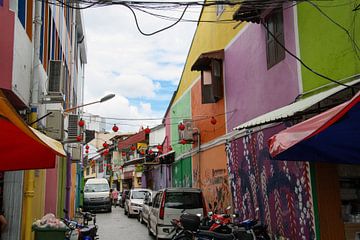 Kleurrijke straat in Azië van Kimberley van Lokven