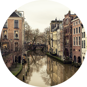 Zicht op de Oudegracht in Utrecht vanaf de Maartensbrug (vierkant)