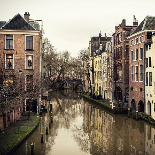 Blick auf die Oudegracht in Utrecht vom Maartensbrug aus (Platz) von André Blom Fotografie Utrecht