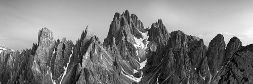 Panorama Dolomites noir-blanc sur Vincent Fennis