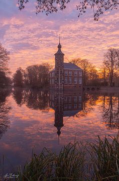 Bouvigne castle near the Mastbos , Breda by Jos Erkamp