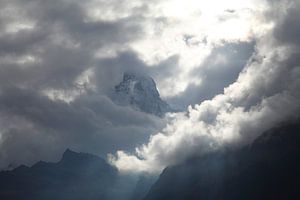 Le Cervin dans les nuages, Zermatt, Suisse