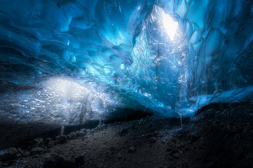 Beautiful ice cave in Vatnajokull - Iceland