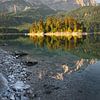Majestueux reflet d'un lac alpin sur Heiko Meier