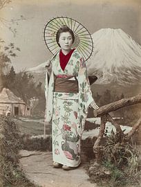 Vintage-Foto, japanische Frau mit Sonnenschirm von Atelier Liesjes