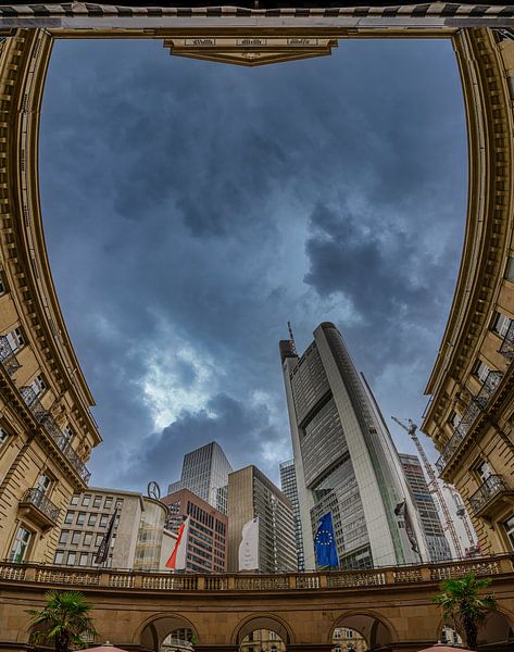 Frankfurt look up by Dennis Donders