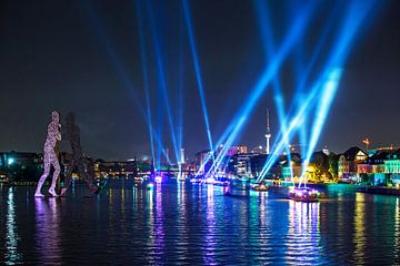 Lichtshow im Berliner Osthafen