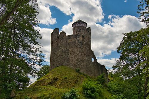 Ruines du château de Hallenburg en Thuringe