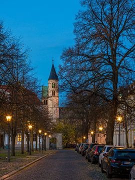 Magdeburg - Uitzicht vanaf het plein van de kathedraal naar het klooster van t.ART