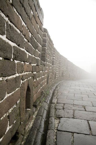 Chinese muur in de mist van Cindy Mulder