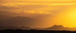 Zonsopkomst Isle of Skye, Schotland van Ton Drijfhamer