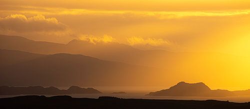 Sunrise Isle of Skye, Scotland by Ton Drijfhamer