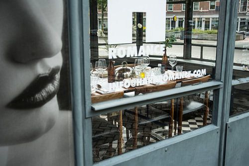 Romance, 1 table dining room, Katendrecht