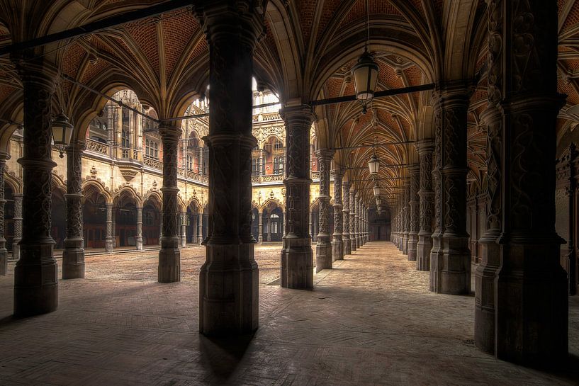 Chamber of Commerce by Truus Nijland