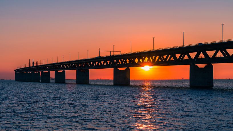 Sonnenuntergang an der Öresundbrücke, Malmö, Schweden von Henk Meijer Photography