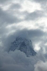 Le Cervin dans les nuages, Zermatt, Suisse