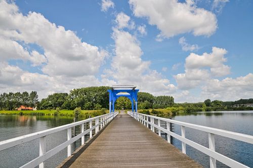 Bij het water