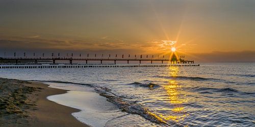 Ostsee - Sonnenuntergang über Seebrücke Zingst