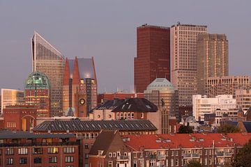 Die Skyline des Haager Stadtzentrums III von Bart van Hoek