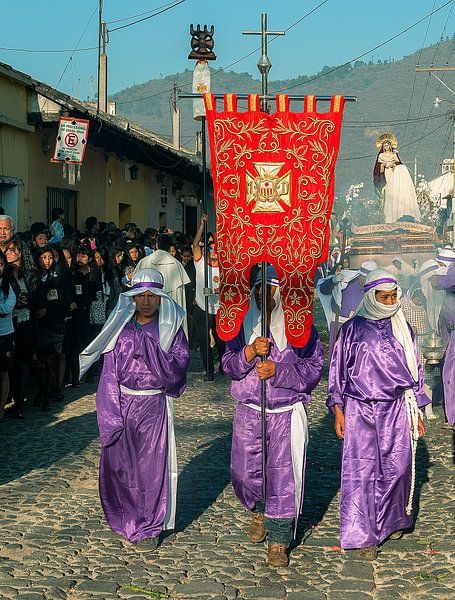 Guatemala: Paasprocessie (Antigua) von Maarten Verhees